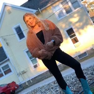 Meet your Posher, Carson